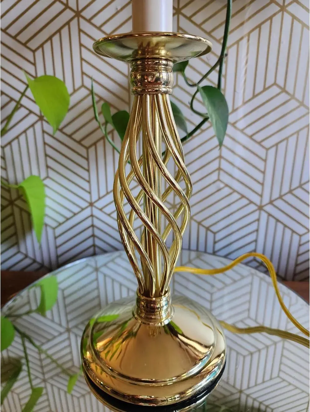 Vintage Gold Twisted Brass Accent Lamp 17